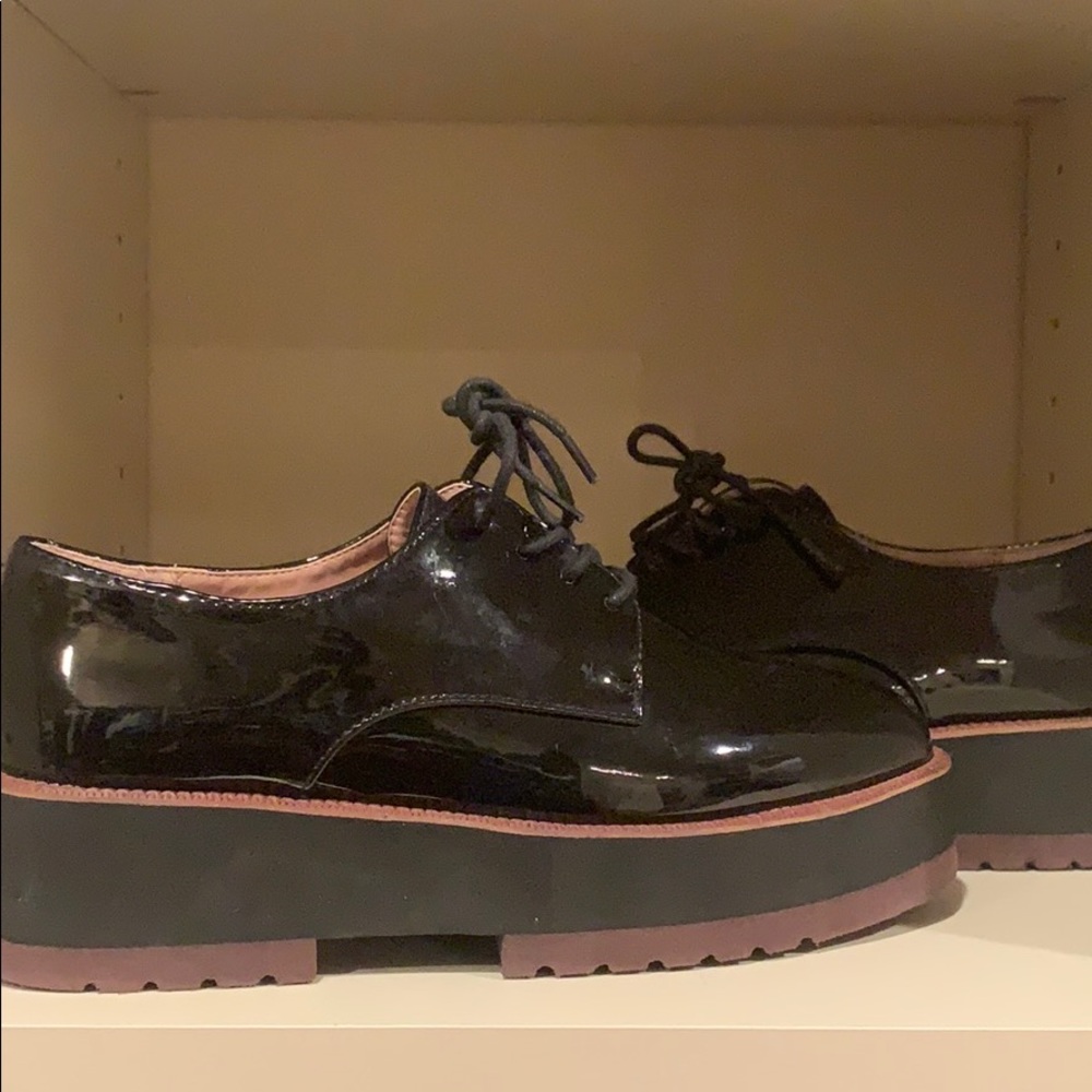 NEVER WORN Kensie platform shoes